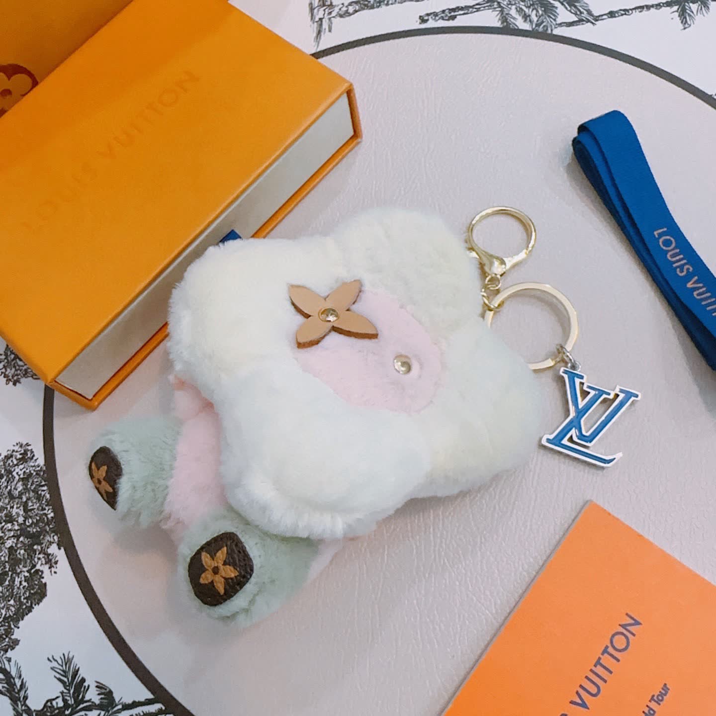 Louis Vuitton Keychain Louis Vuitton Keychain